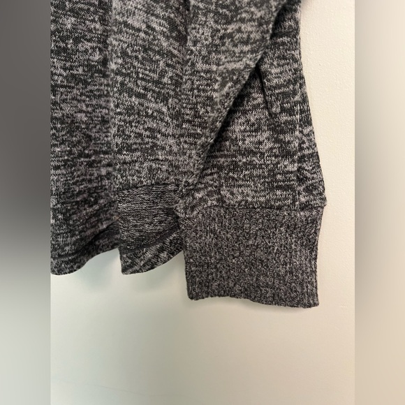 ❤️3/$12❤️ Coffee & Cuddles long sleeve - Picture 4 of 5